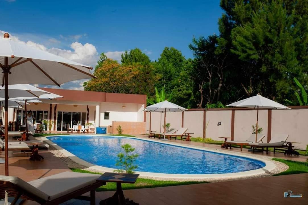 Bira Hotel Antsirabe Zewnętrze zdjęcie