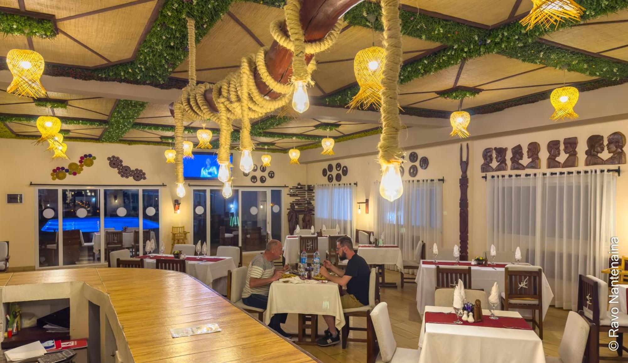 Bira Hotel Antsirabe Zewnętrze zdjęcie