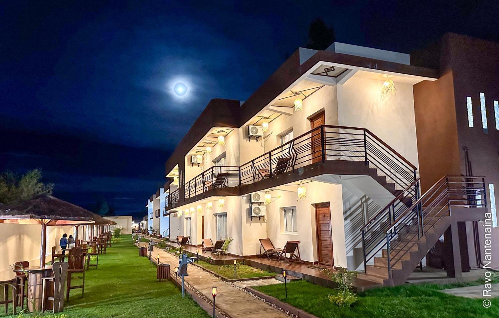 Bira Hotel Antsirabe Zewnętrze zdjęcie