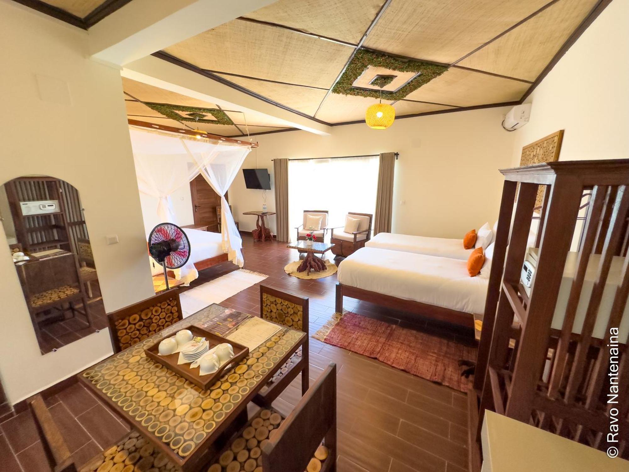Bira Hotel Antsirabe Zewnętrze zdjęcie